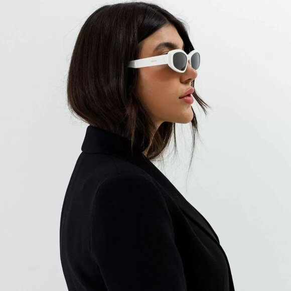 BRAND NEW Celine CL40252I 25A White Grey Rectangle Women Sunglasses